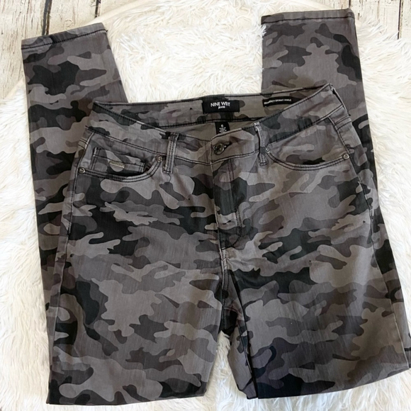 Nine West Denim - NINE West jeans Gramercy skinny ankle camouflage jeans size 6